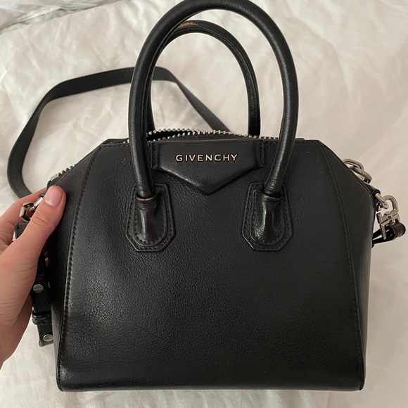 Givenchy Mini Antigona Grained in Black - Picture 4 of 9